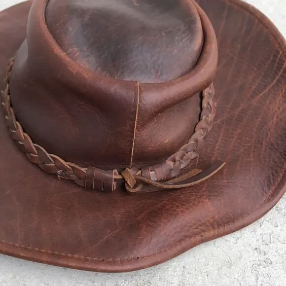Minnetonka moccasin hat